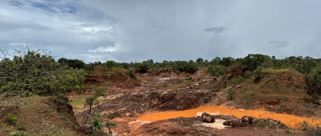 Área degradada por extração de areia em vistoria para PRAD e licenciamento ambiental