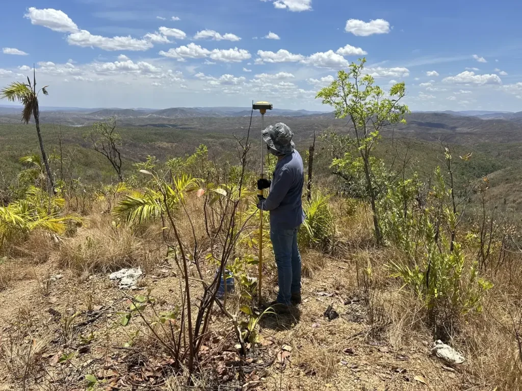 Georreferenciamento de imóvel rural no Cerrado com receptor GNSS